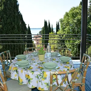 Kate's Gardone Riviera